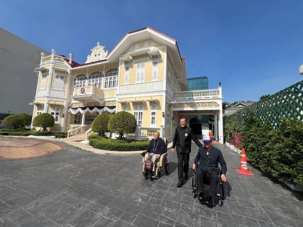 แนะนำร้านกาแฟ ”พาเฟ่“ ที่ทำการสำนักงานมูลนิธิอาสาเพื่อนพึ่ง(ภาฯ)ยามยาก